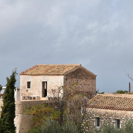 Elia Luxury Rooms Areopoli Exterior photo