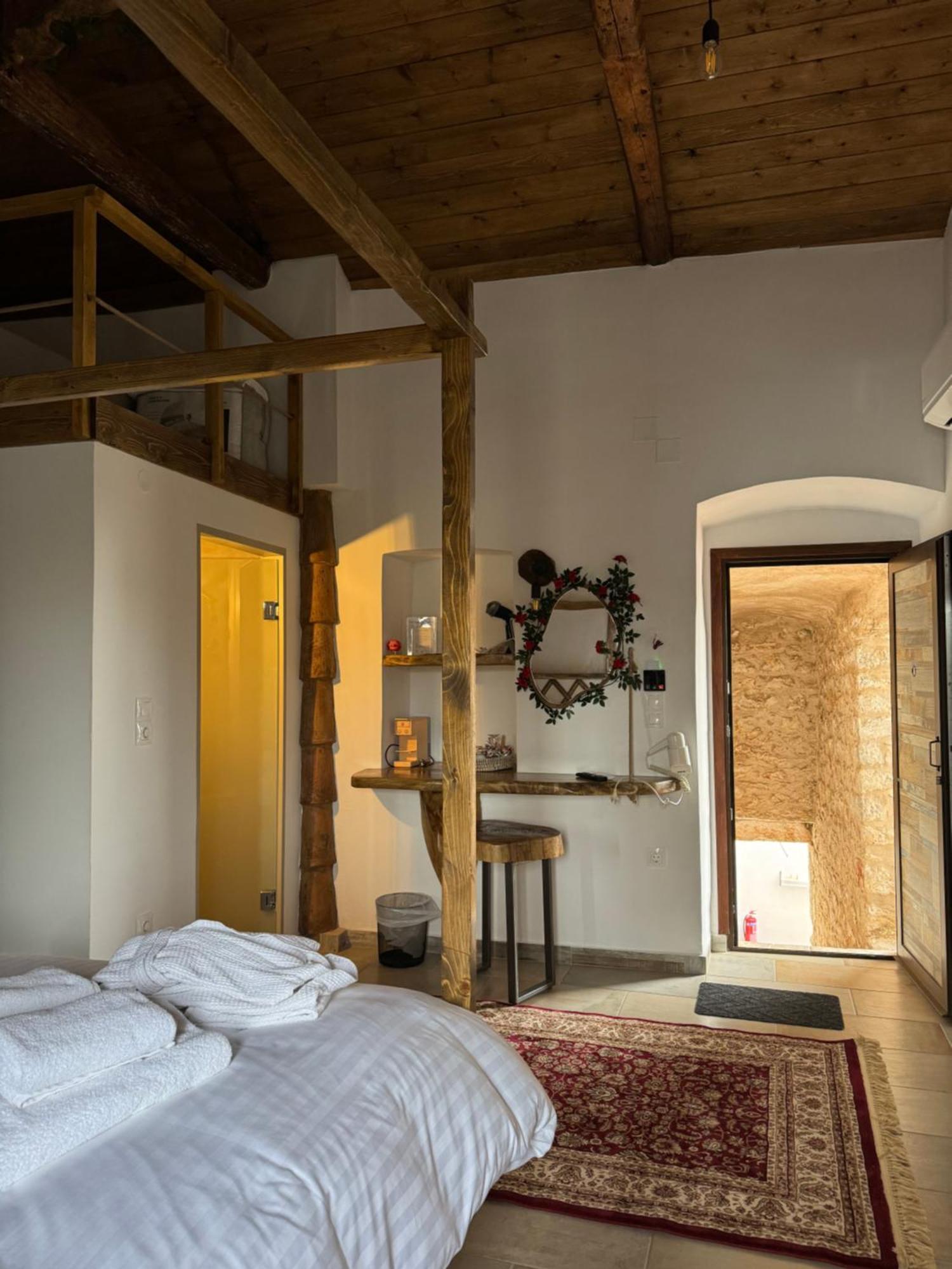 Elia Luxury Rooms Areopoli Exterior photo
