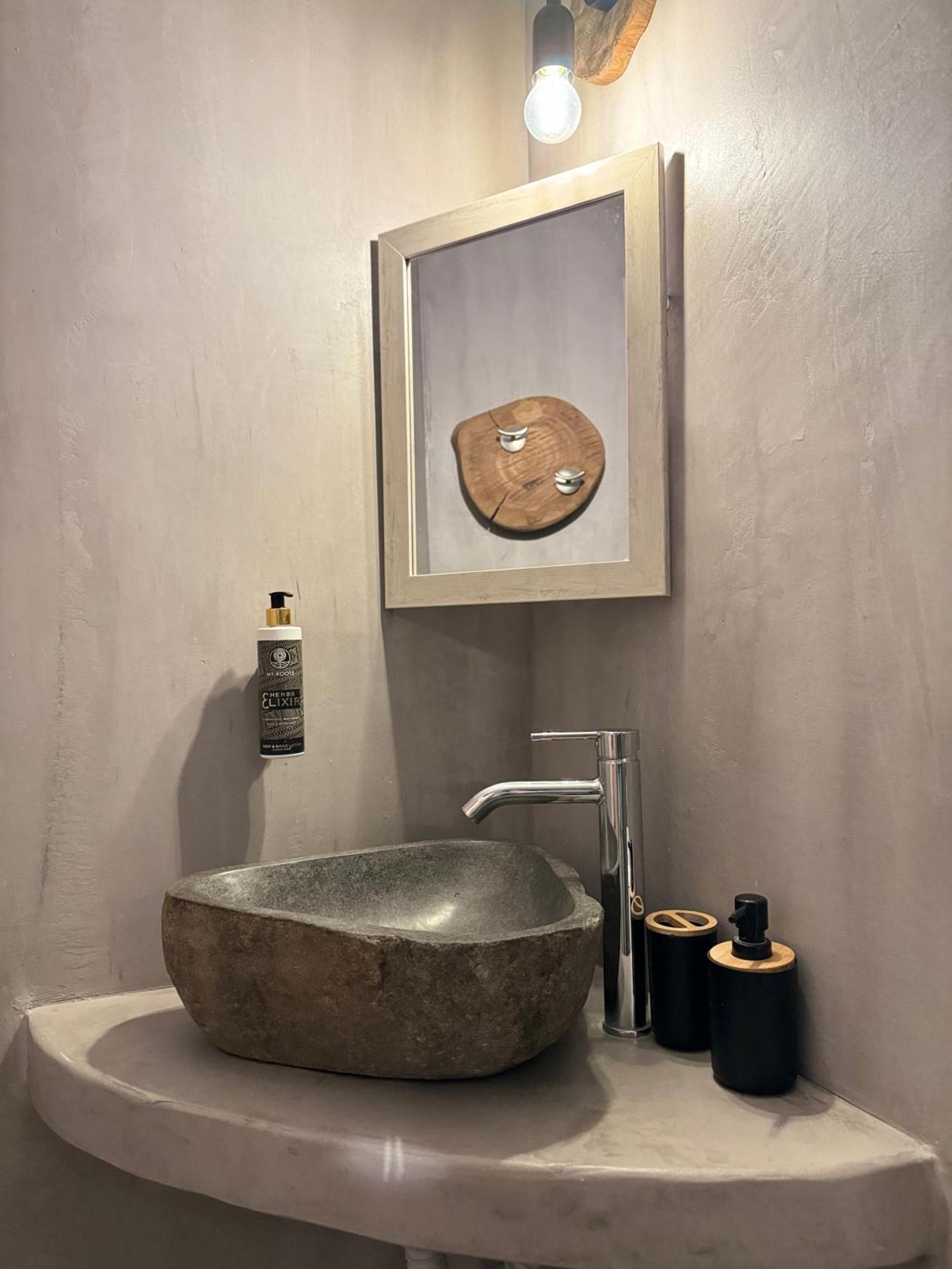 Elia Luxury Rooms Areopoli Exterior photo